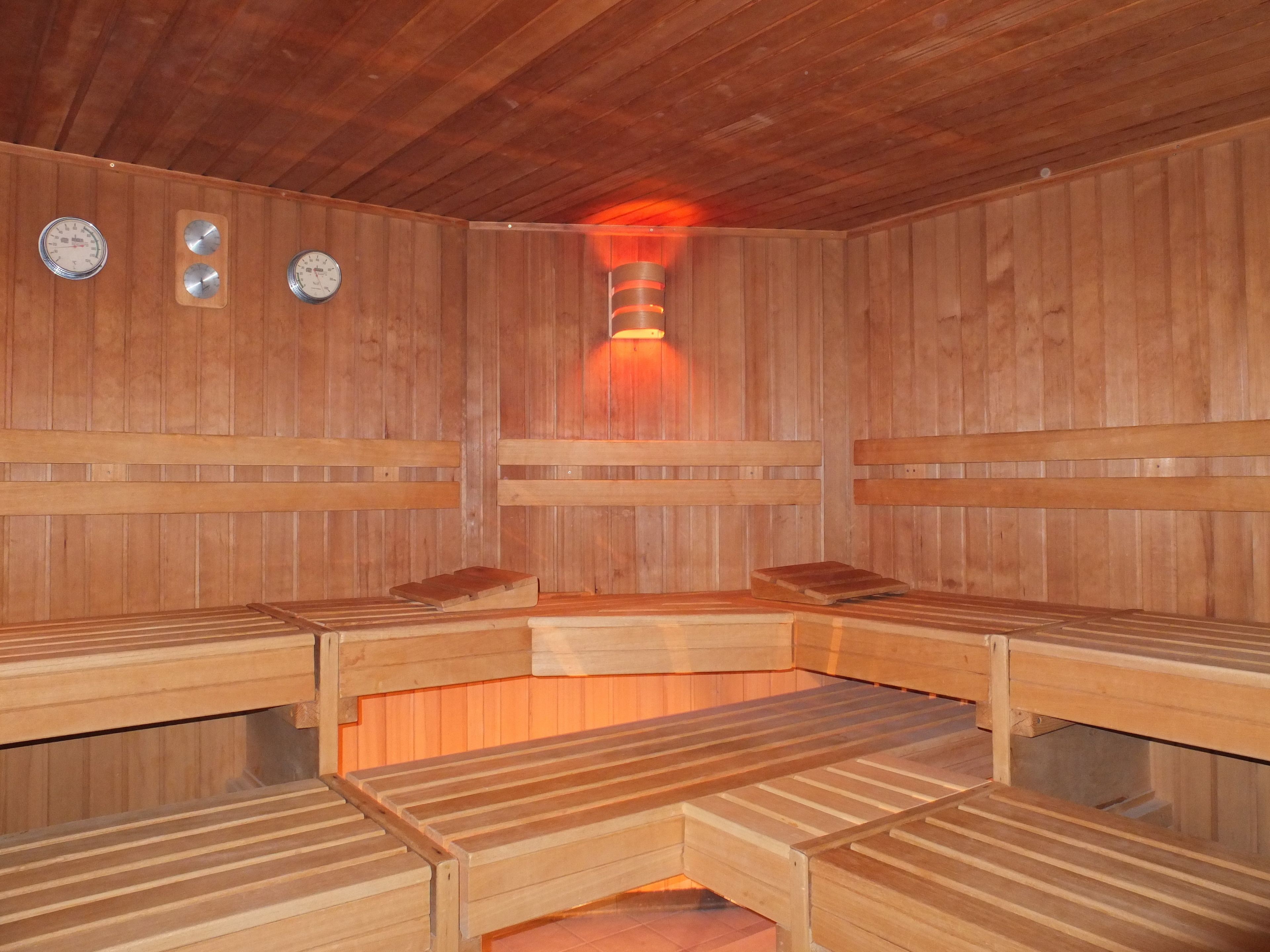 turkish bath/hammam, body treatments, aromatherapy, body wraps