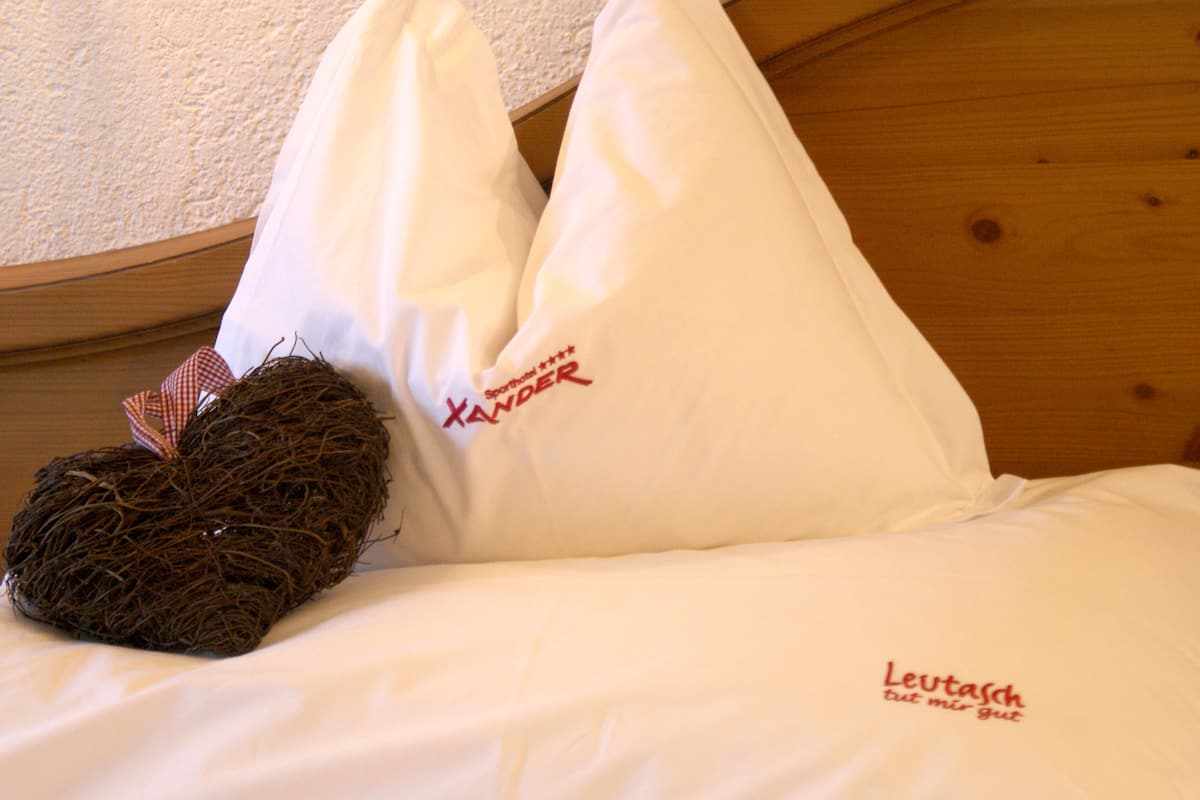 comfort double room, balcony | hypo-allergenic bedding, in-room safe, desk, iron/ironing board