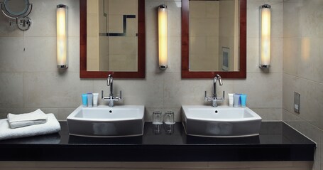 Quay Hotel and Spa - Image 72