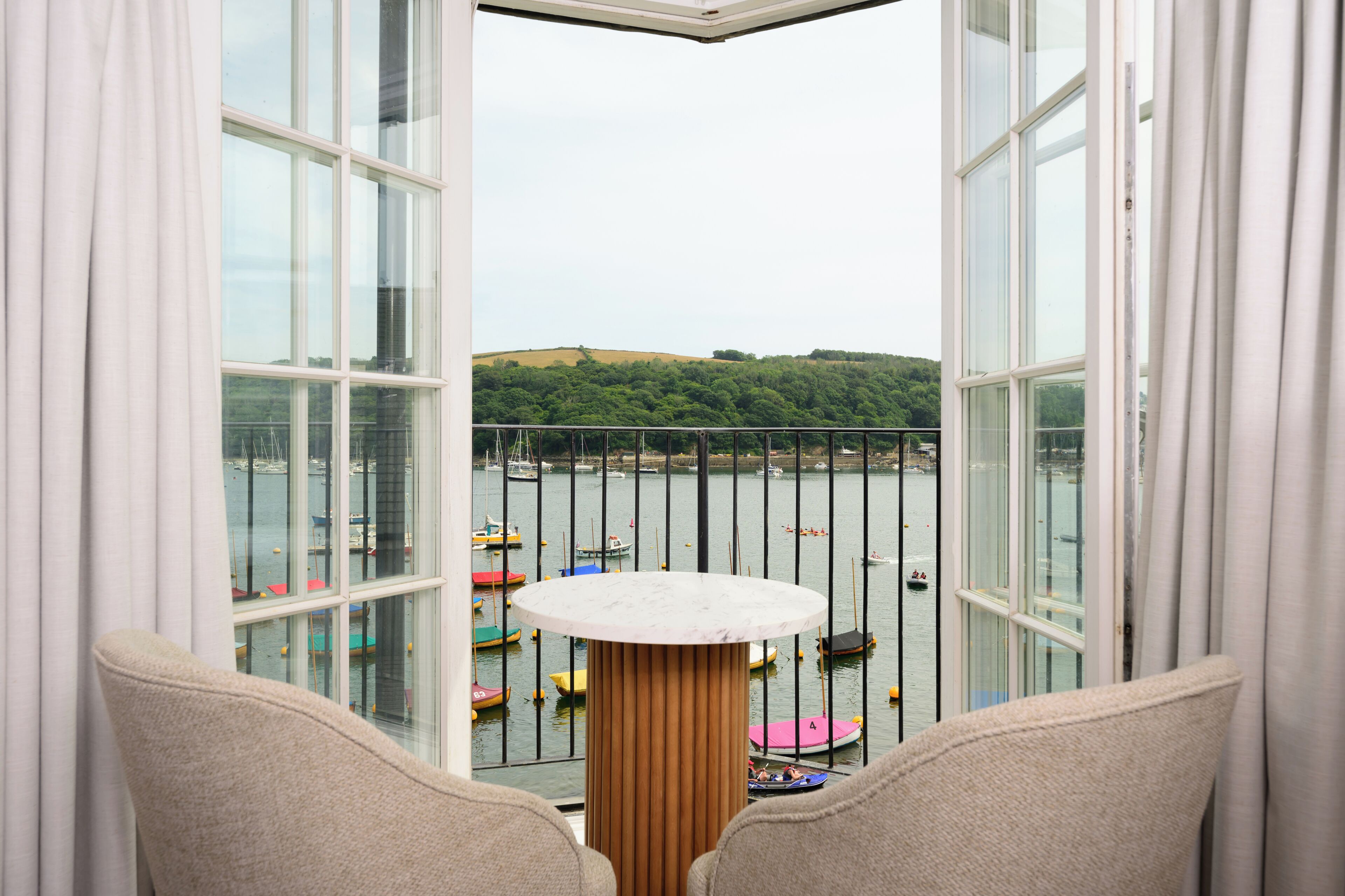 Executive-Doppelzimmer | Individuell dekoriert, individuell eingerichtet, Schreibtisch