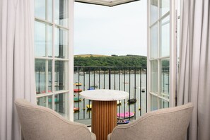 Executive Double Room | Individually decorated, individually furnished, desk, laptop workspace