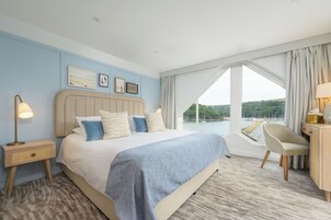 Panoramic Double Room | Individually decorated, individually furnished, desk, laptop workspace