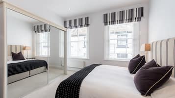 Luxury Double Room | Individually decorated, individually furnished, desk, laptop workspace