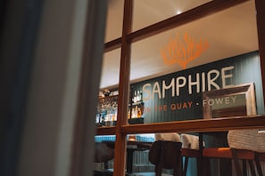 Breakfast, lunch, dinner served; British cuisine