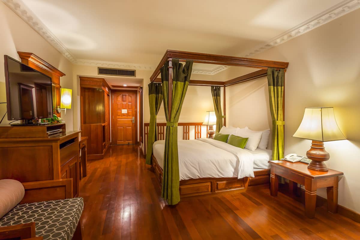 Champei Room | 1 bedroom, premium bedding, minibar, in-room safe