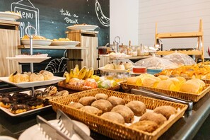 Desayuno buffet todos los días (con cargo)