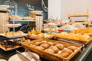 Desayuno buffet todos los días (con cargo)