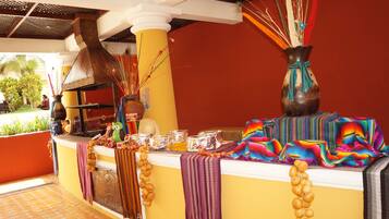 Päivittäinen mannermainen aamiainen (12 USD per henkilö)