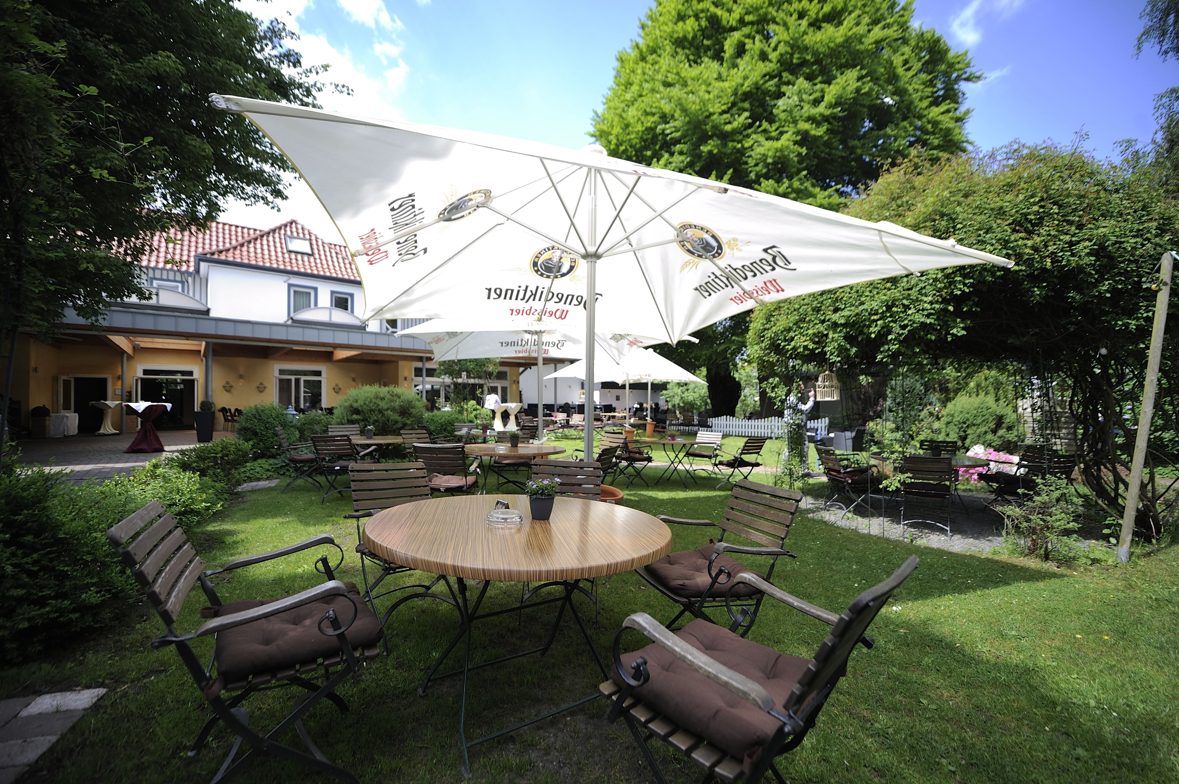 Breakfast, lunch, dinner served; German cuisine, alfresco dining 