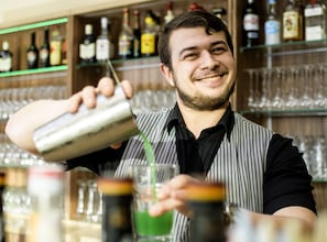 Bar (on property) - Hotel zur Heidebluete (Hambuehren)