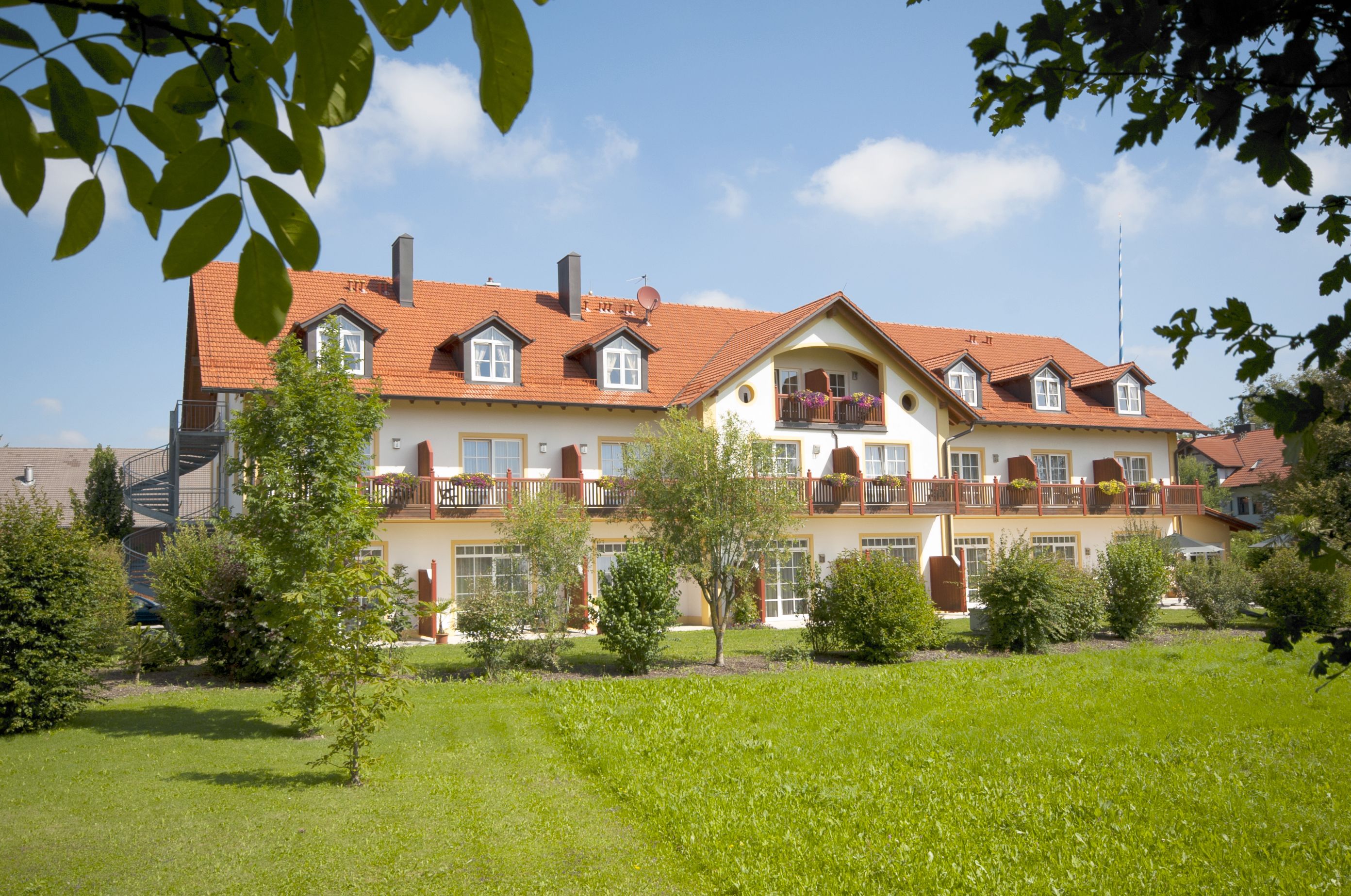 Mặt tiền nơi lưu trú