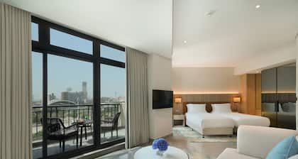 Arabian Park Dubai, an Edge by Rotana Hotel