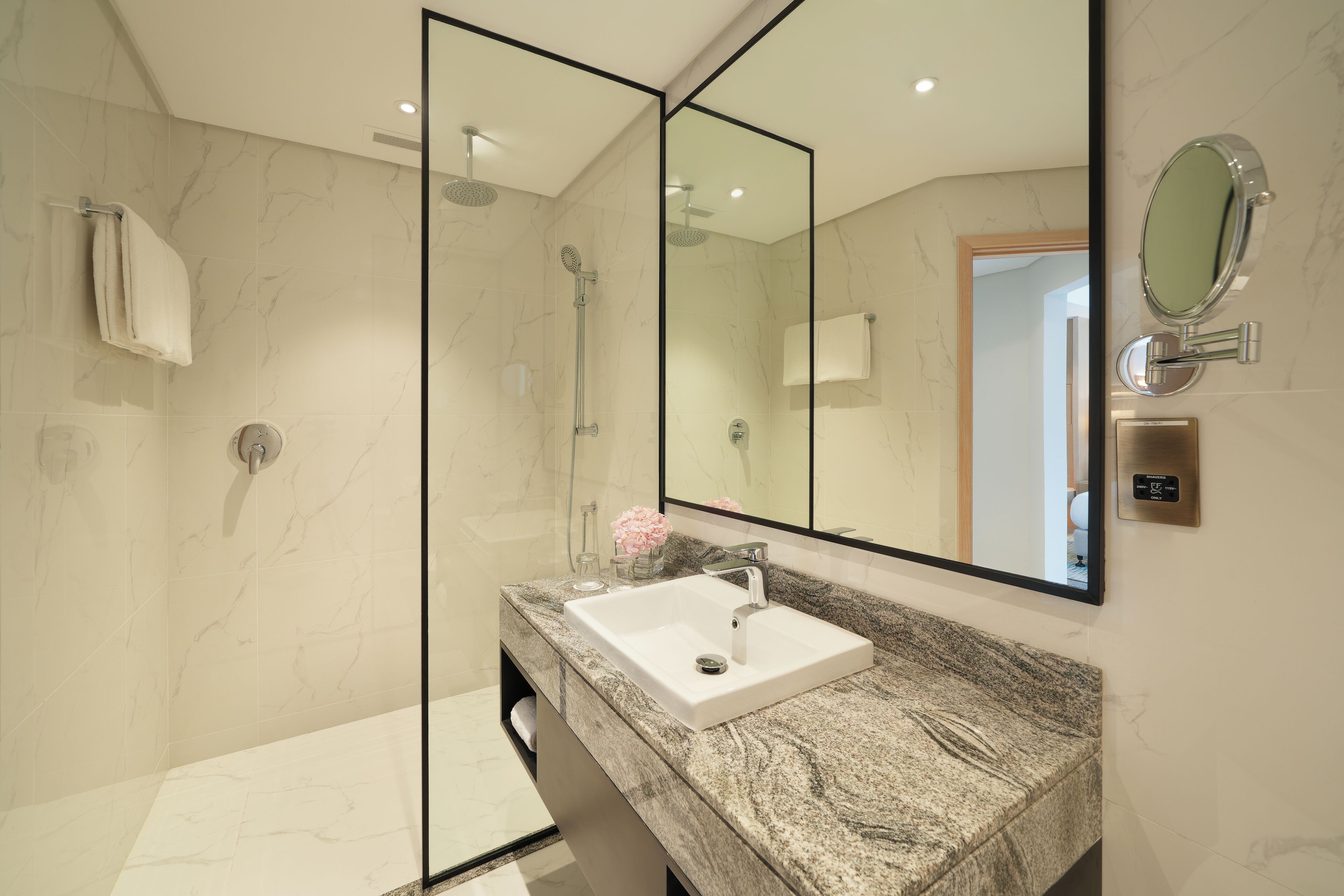 Photo - Arabian Park Dubai, an Edge by Rotana Hotel