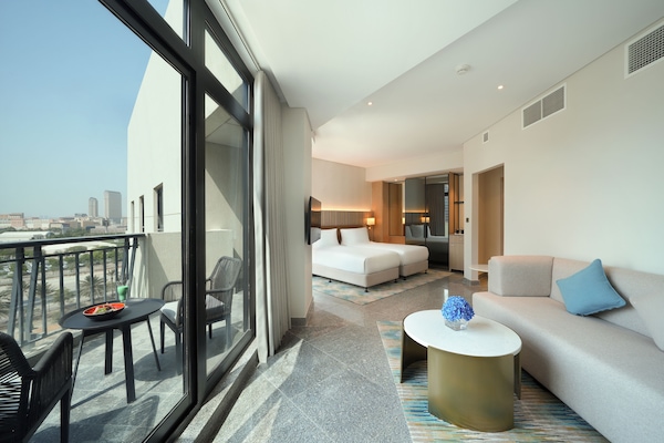 Phòng, 2 giường đơn, ban công (Spacious) | Két bảo mật tại phòng, bàn ủi/dụng cụ ủi quần áo