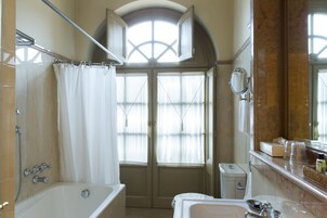 Separate tub and shower, free toiletries, hair dryer, bidet