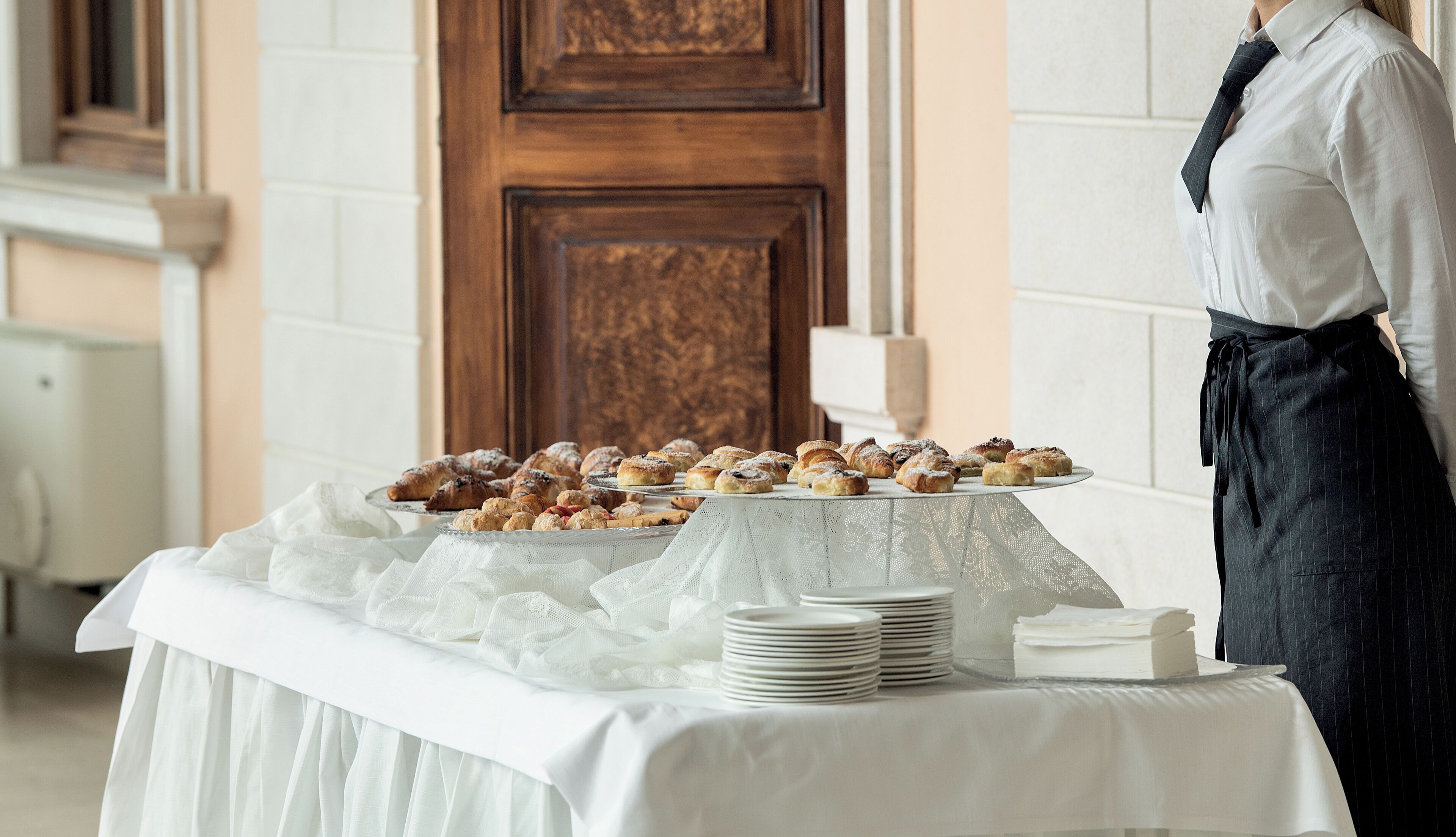 Free daily full breakfast