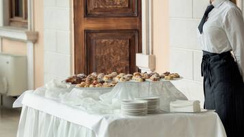 Free daily full breakfast