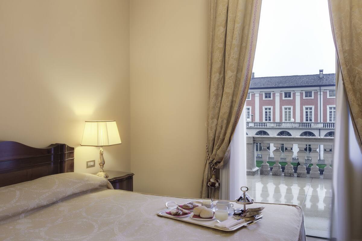 room service – dining