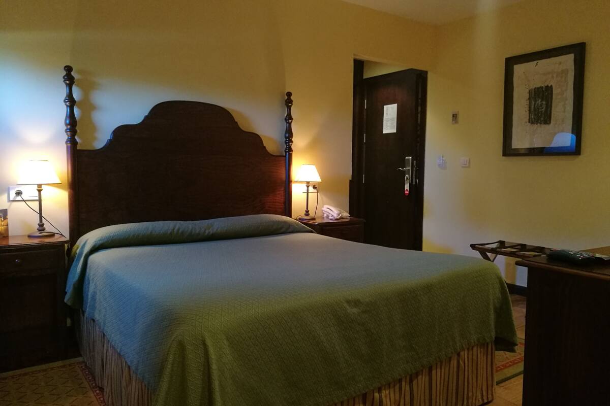 minibar, in-room safe, desk, soundproofing