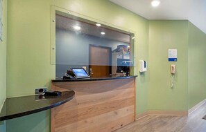 Lobby - Extended Stay America Select Suites - Wichita - Airport (Wichita)