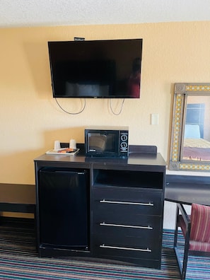 Desk, iron/ironing board, free WiFi