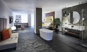 Apartment with Balcony & River view | Private kitchen - Hotel Neuer Fritz Berlin (Berlin)
