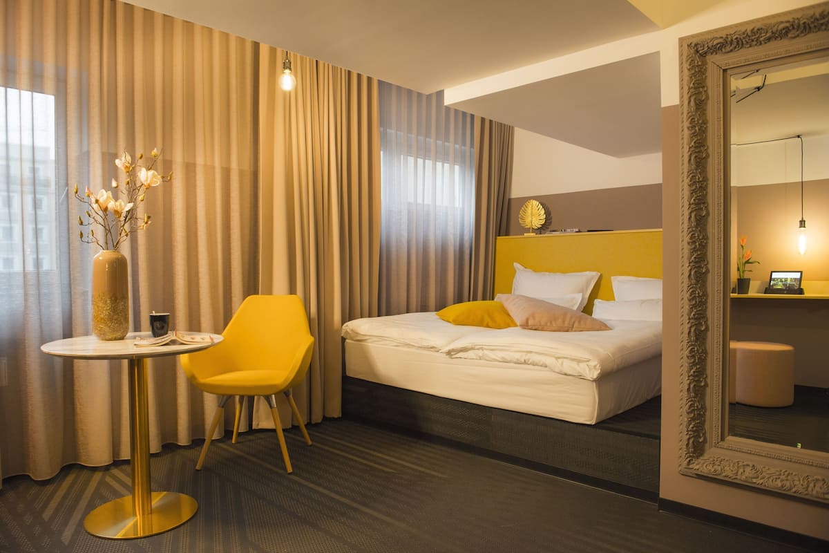 1 bedroom, hypo-allergenic bedding, in-room safe, individually furnished