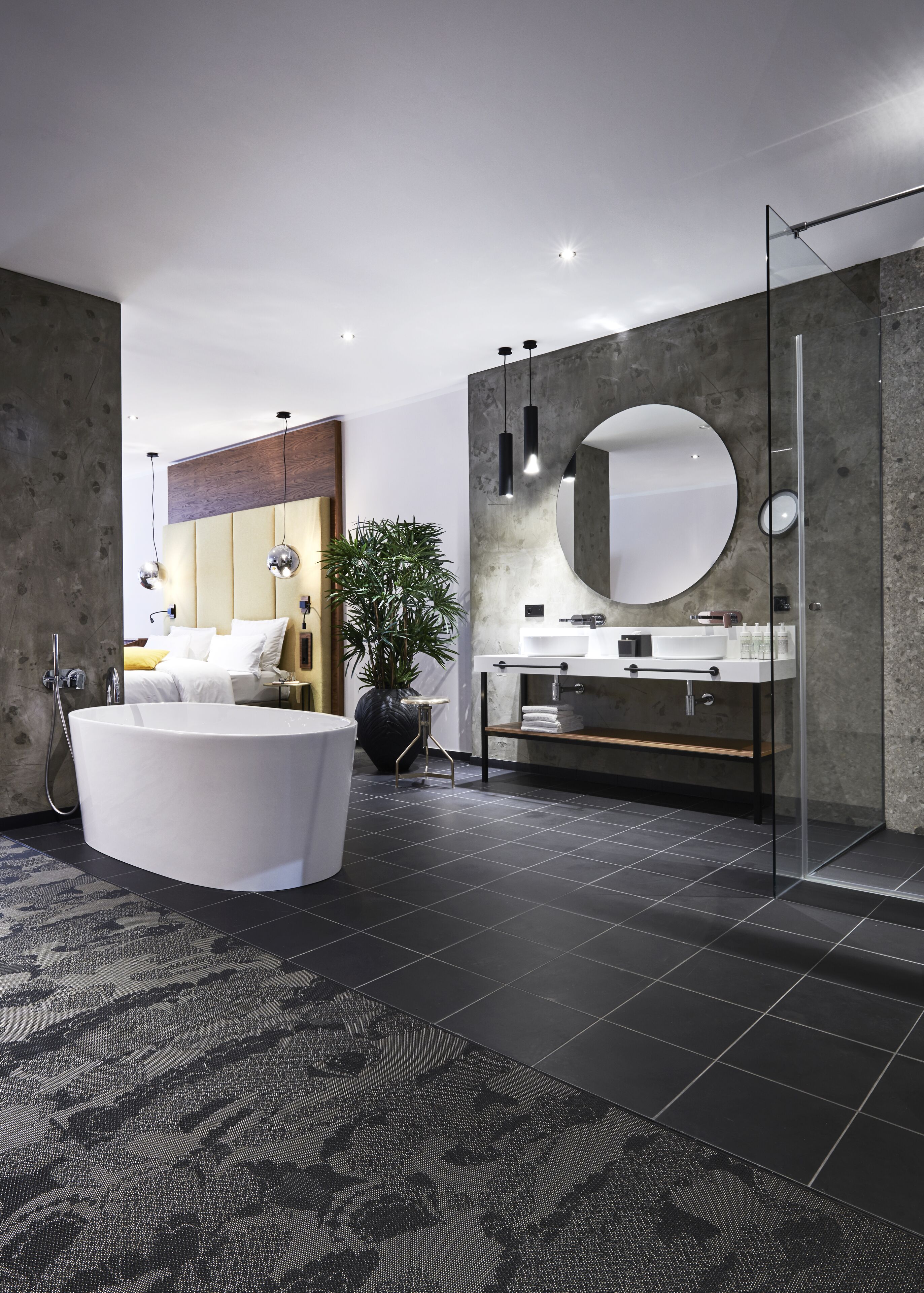 apartment with balcony & river view | deep-soaking bathtub