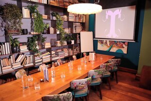 Toplantı salonu/imkânları