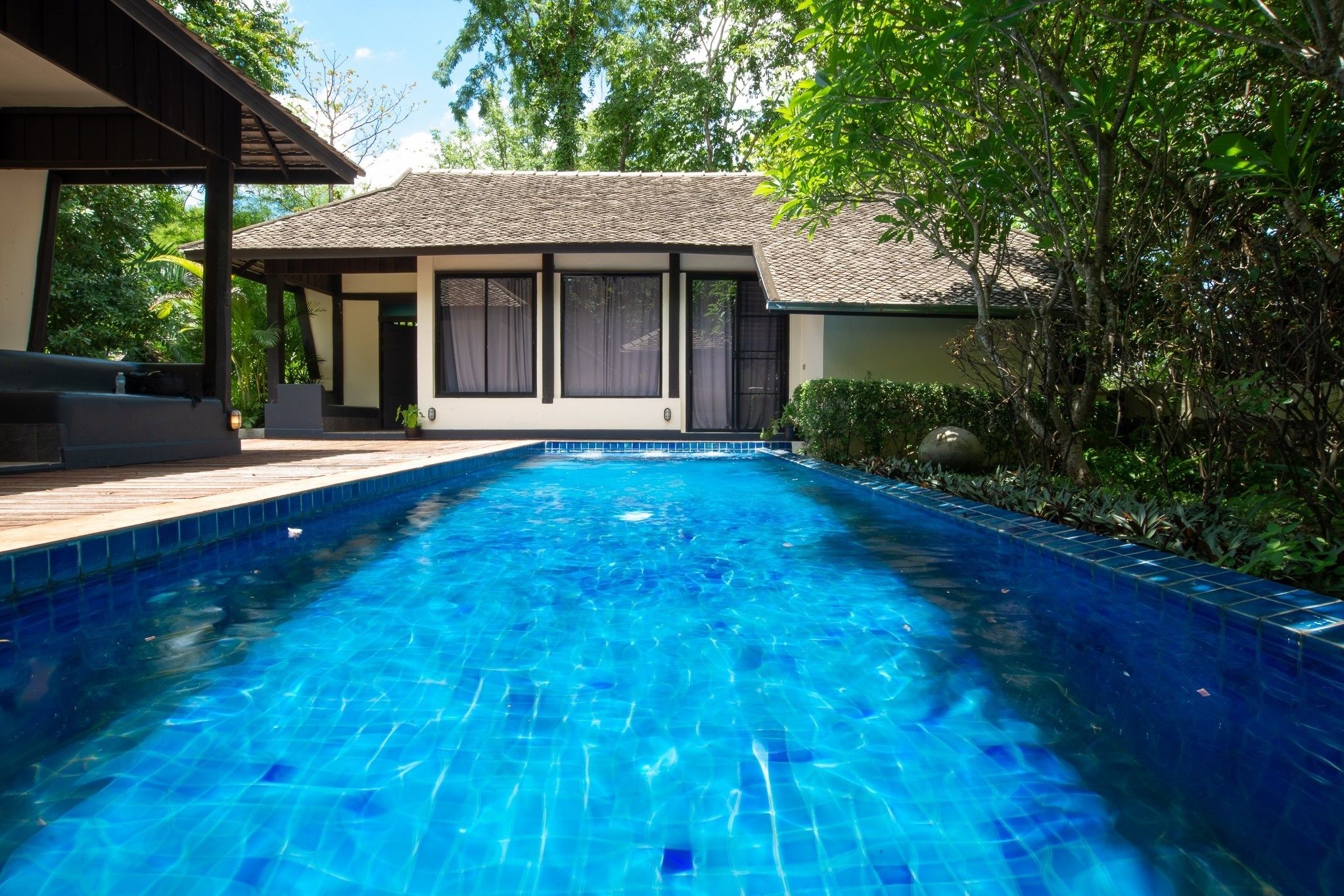 Familienvilla, Poolblick | Blick auf das Wasser