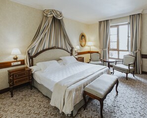 Down duvets, minibar, in-room safe, desk