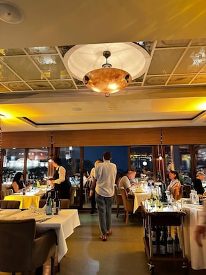 Breakfast, lunch and dinner served  - The And Hotel Istanbul - Special Class (Istanbul)