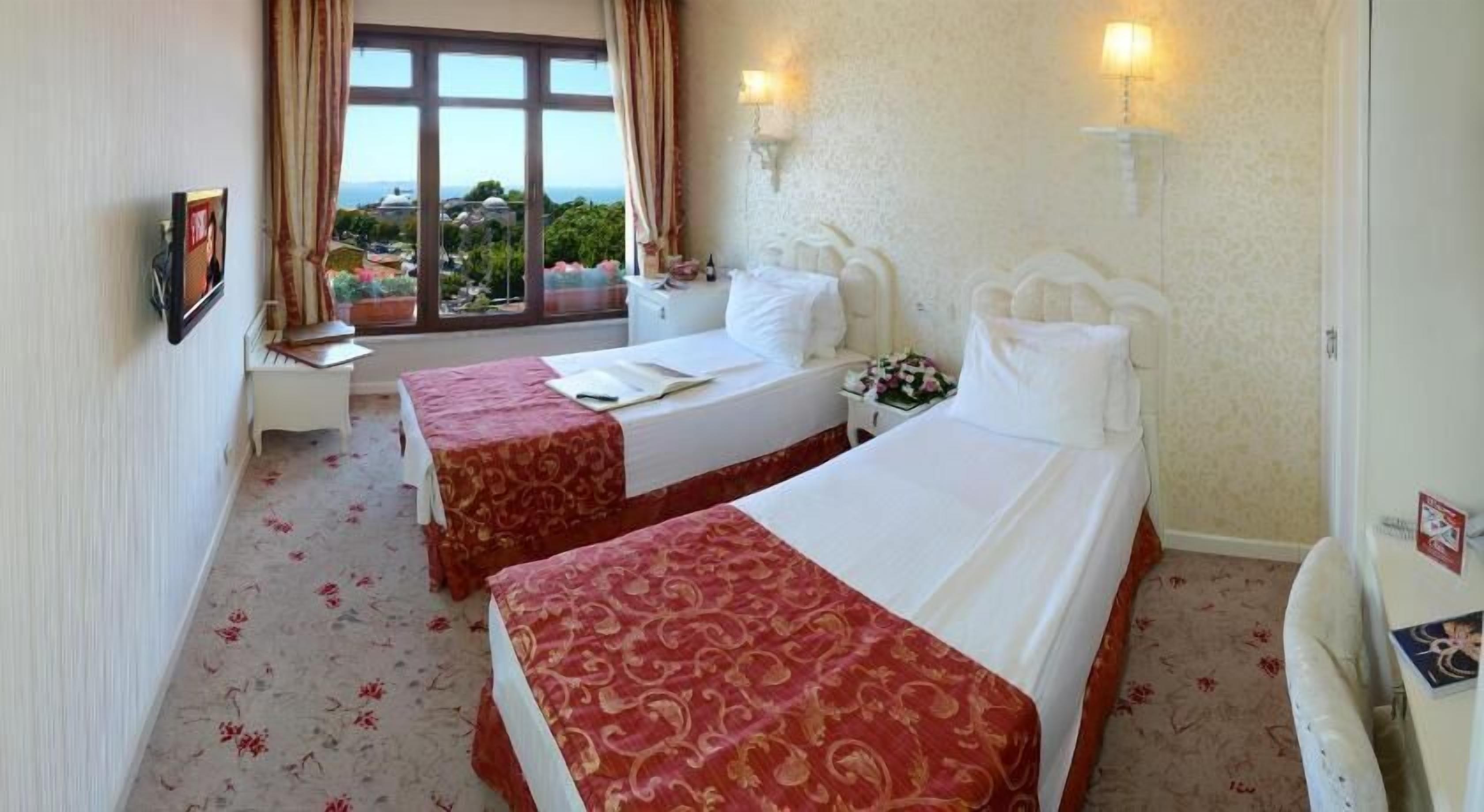 Select Comfort beds, minibar, in-room safe, desk