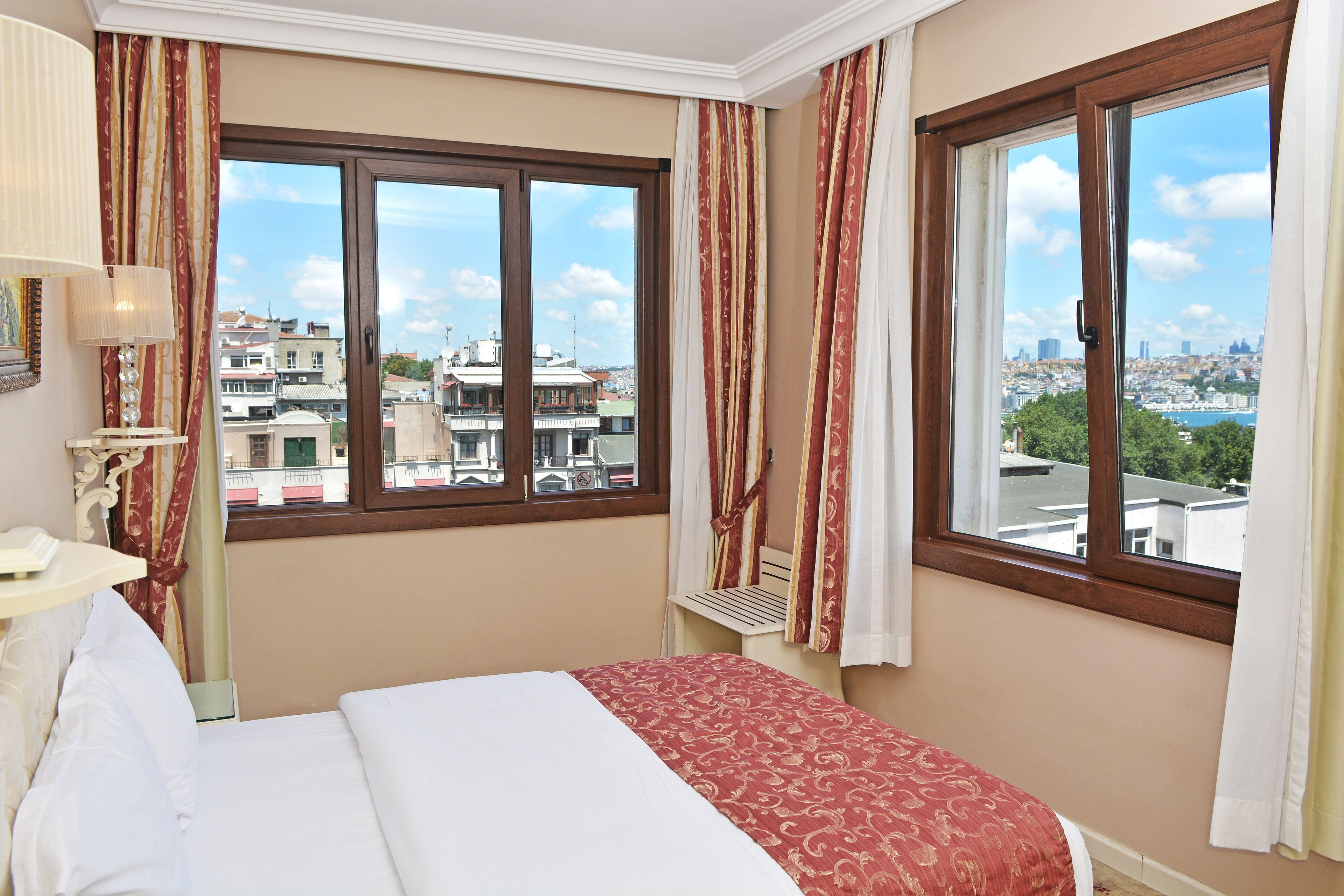 panoramic double room, sea view | select comfort beds, minibar, in-room safe, desk