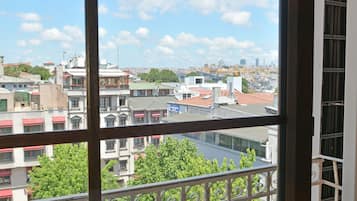Habitación familiar con 1 cama matrimonial o 2 individuales | Vista del balcón