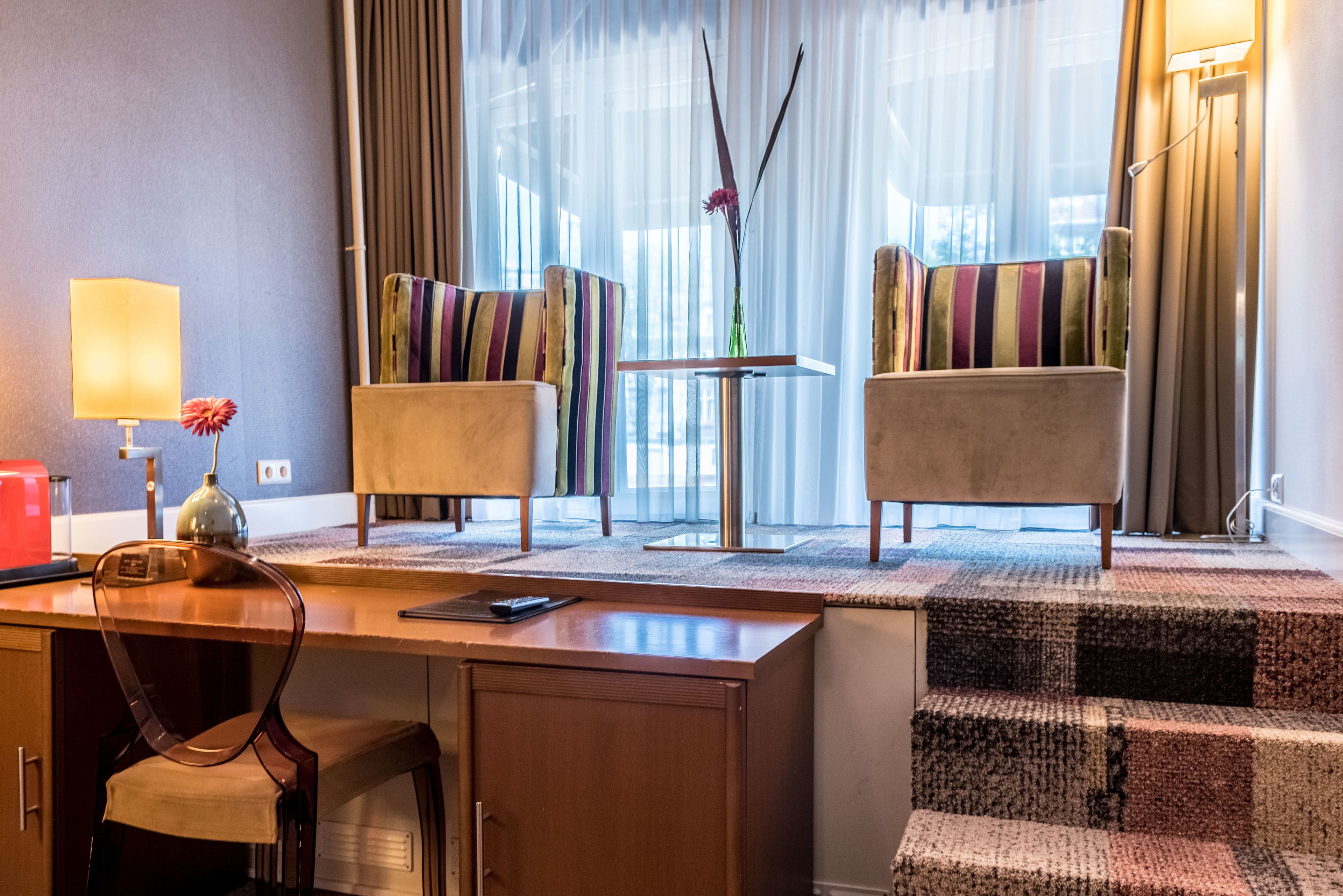 double room, canal view | hypo-allergenic bedding, minibar, in-room safe, desk