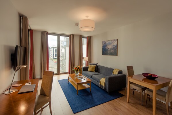 In-room dining - Premier Suites Dublin Sandyford (Dublin)