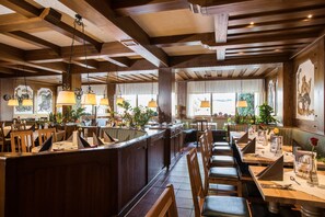 Breakfast, lunch and dinner served - AktiVital Hotel (Bad Griesbach im Rottal)