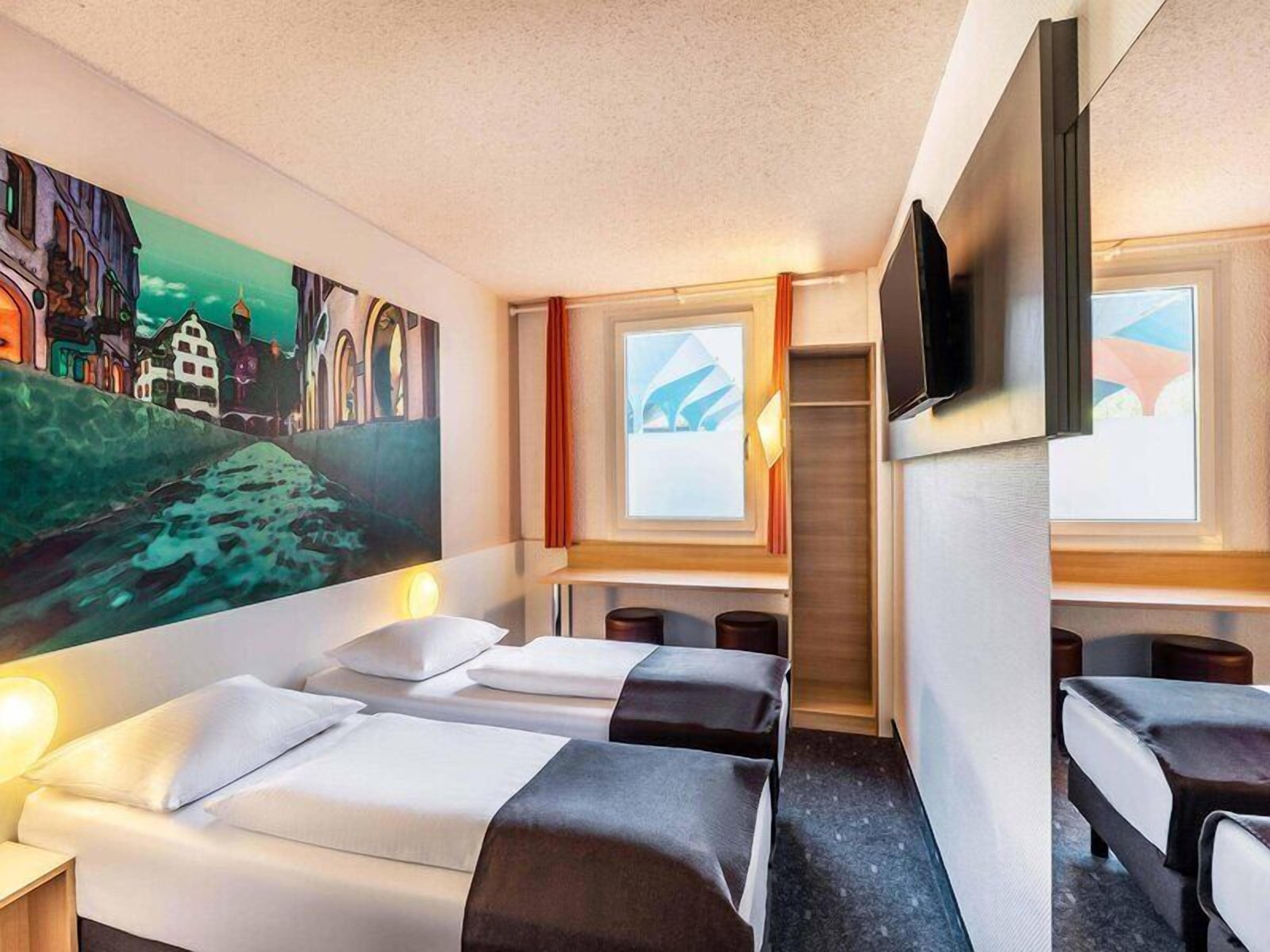 Twin Room | Hypo-allergenic bedding available, desk, soundproofing, WiFi (free)