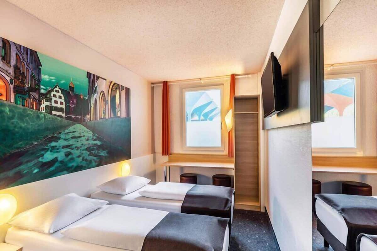 Twin Room | Hypo-allergenic bedding, desk, soundproofing, free WiFi