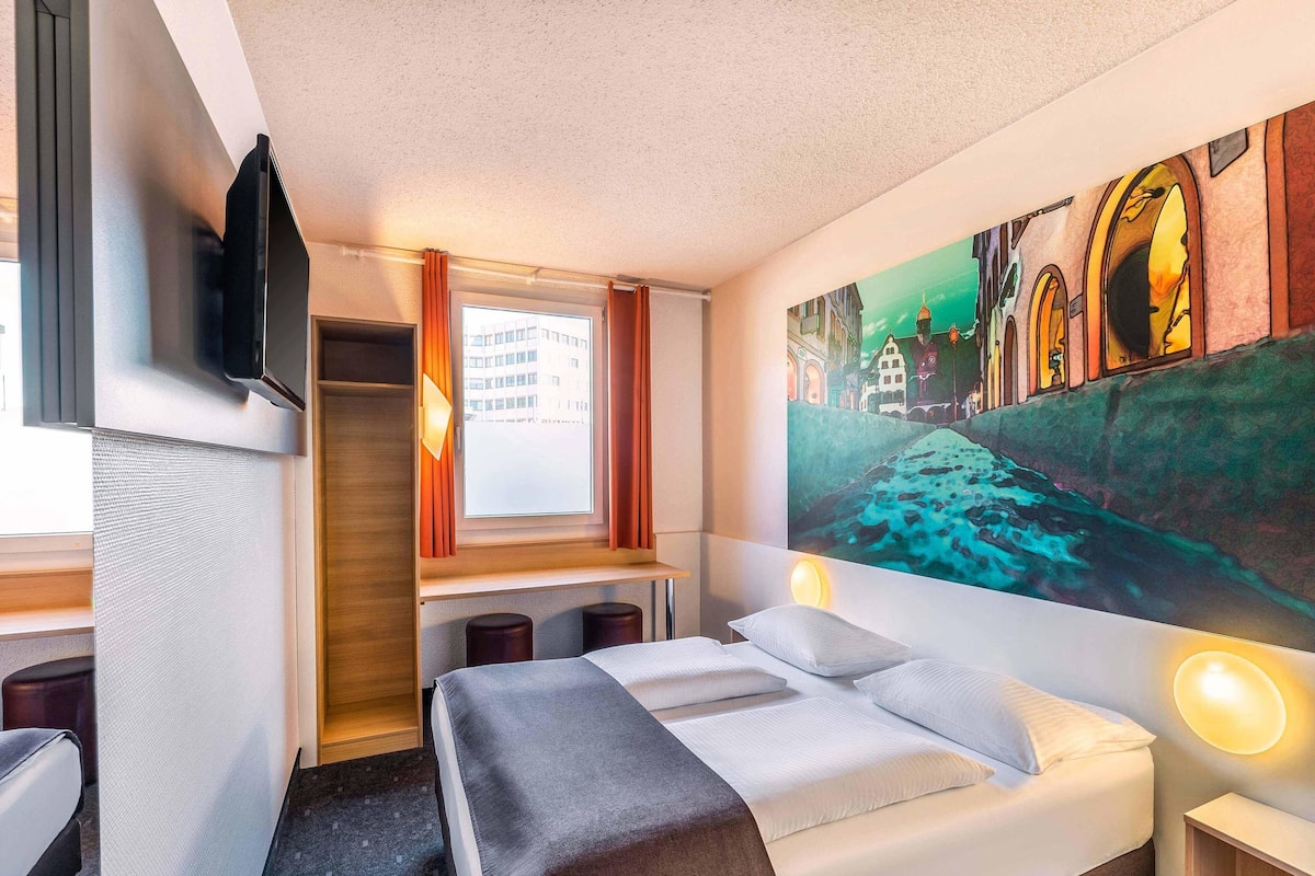 Double Room | Hypo-allergenic bedding, desk, soundproofing, free WiFi