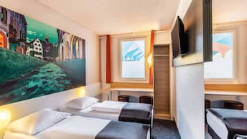 Allergikerbettwaren, Schreibtisch, schallisolierte Zimmer