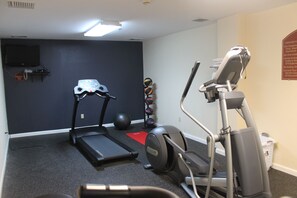 Gym - Days Inn by Wyndham Budd Lake (Budd Lake)