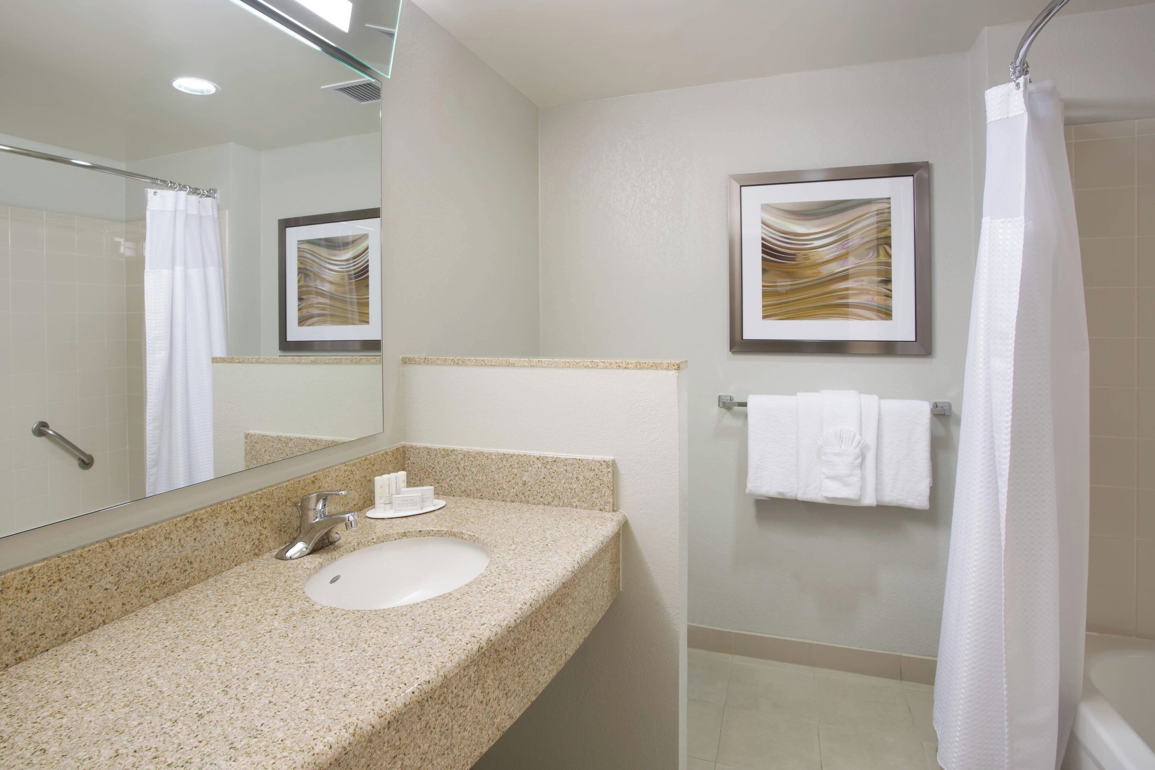 Foto - Courtyard by Marriott Austin Airport