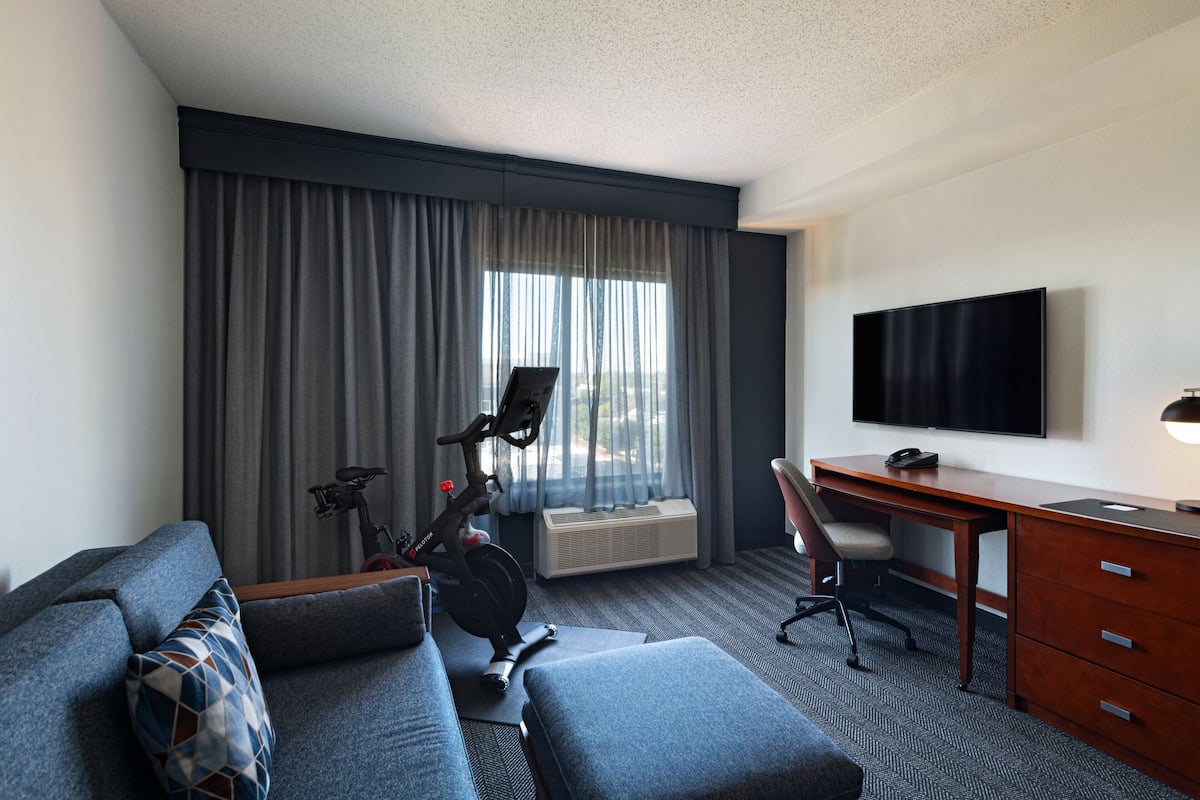 Suite, 1 Bedroom | Premium bedding, in-room safe, desk, blackout curtains