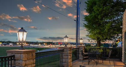 Holiday Inn Express & Suites Tulsa S Broken Arrow Hwy 51 by IHG