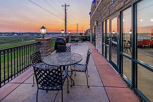 Holiday Inn Express & Suites Tulsa S Broken Arrow Hwy 51 by IHG