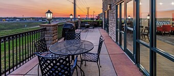 ホリデイ イン エクスプレス & スイーツ タルサ S ブロークン アロー ハイウェイ 51 by IHG