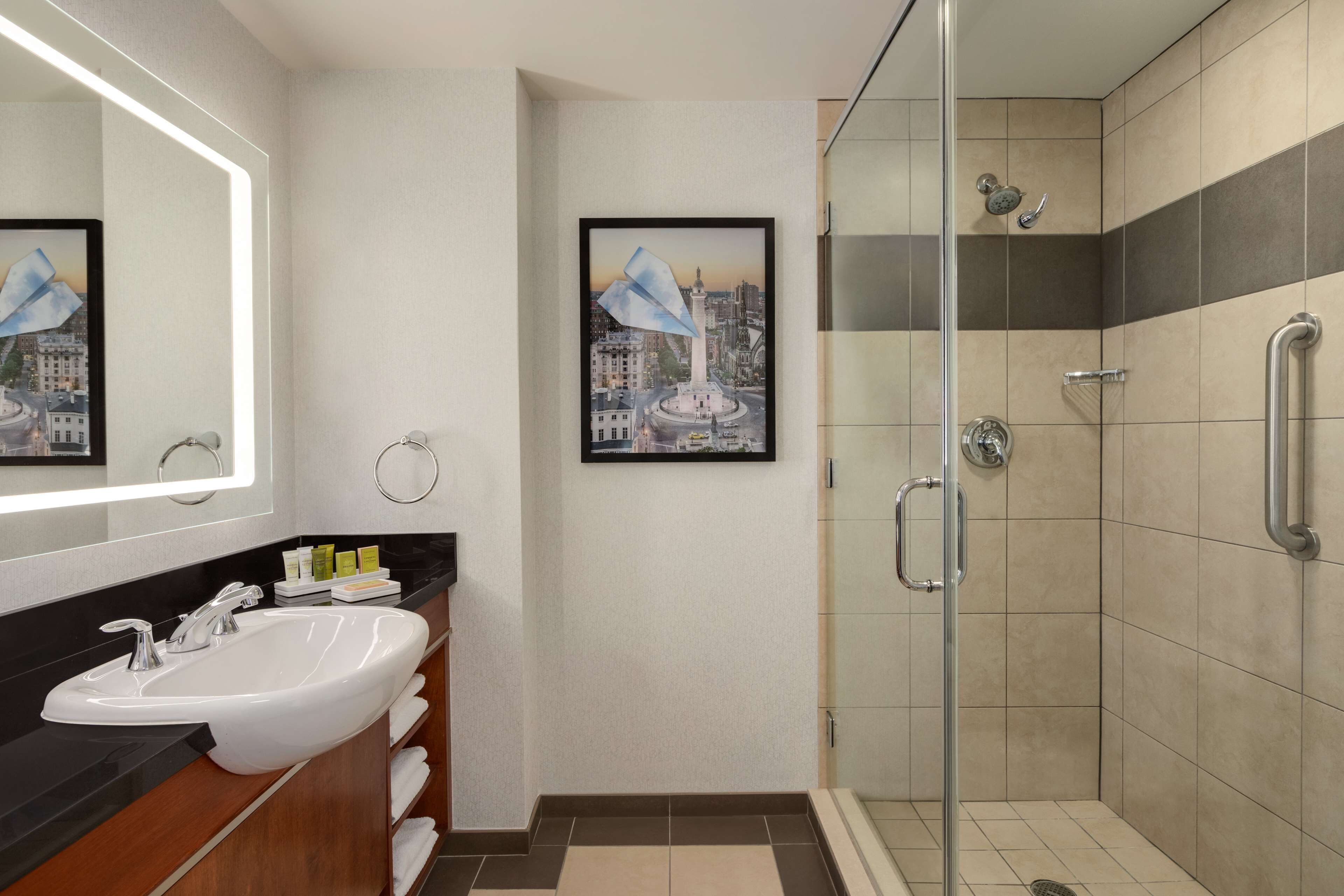 Photo - Hilton Baltimore BWI Airport