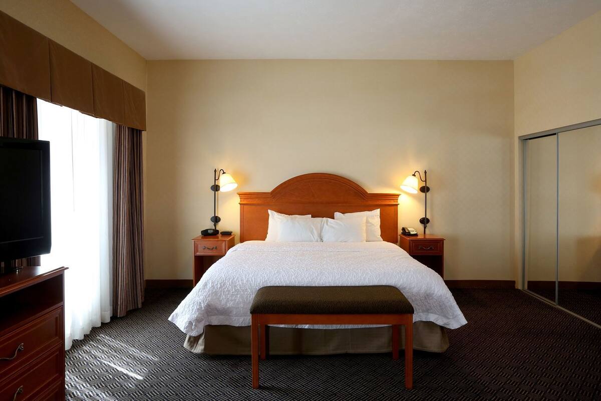 Pillowtop beds, desk, laptop workspace, blackout drapes